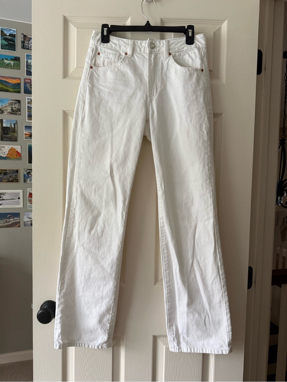 White Garage Women’s 90s Straight-Leg Jeans